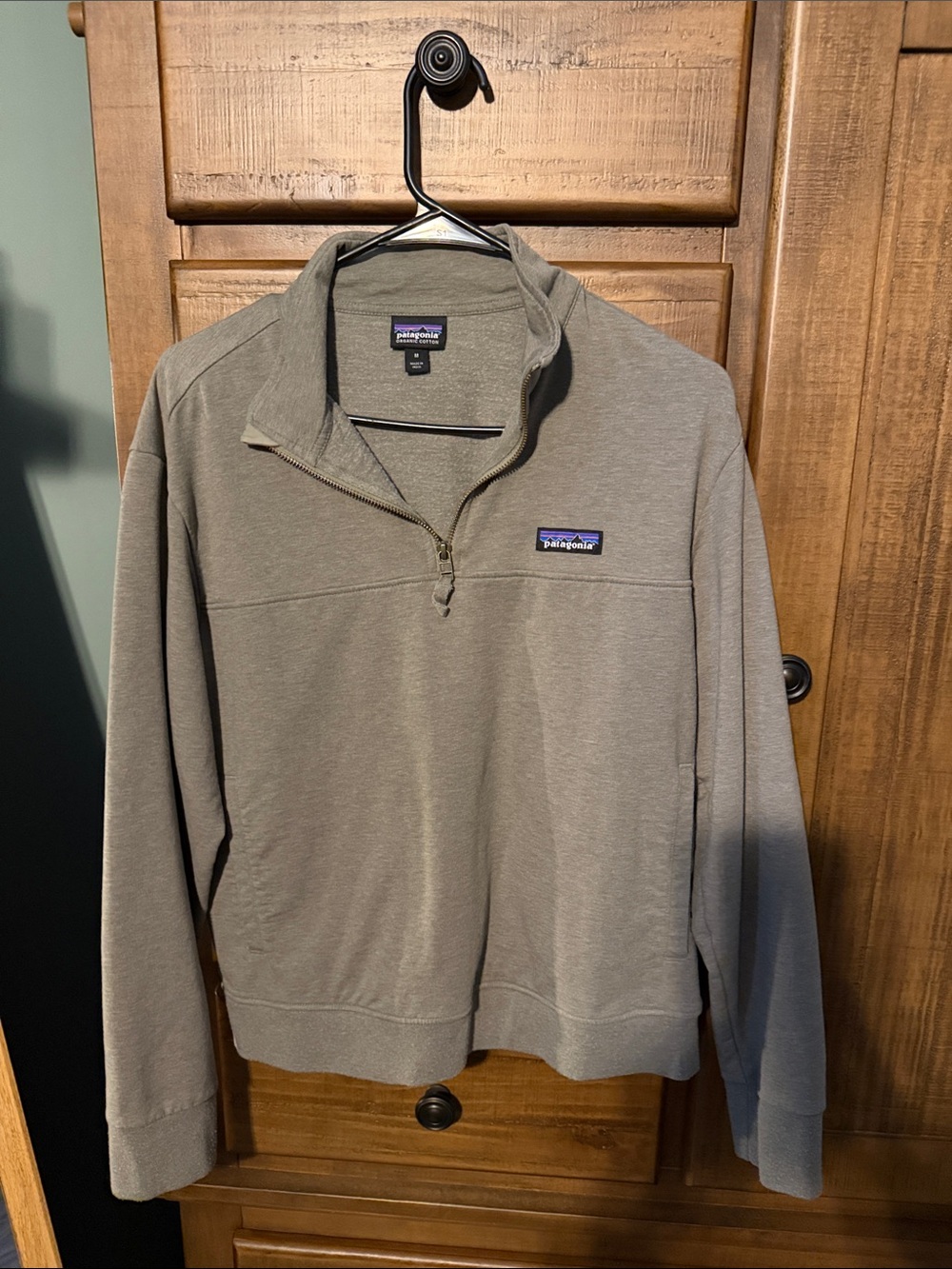 Women's Patagonia quarter zipper up